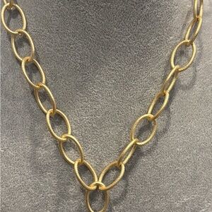 Elegant Gold Chain Necklace